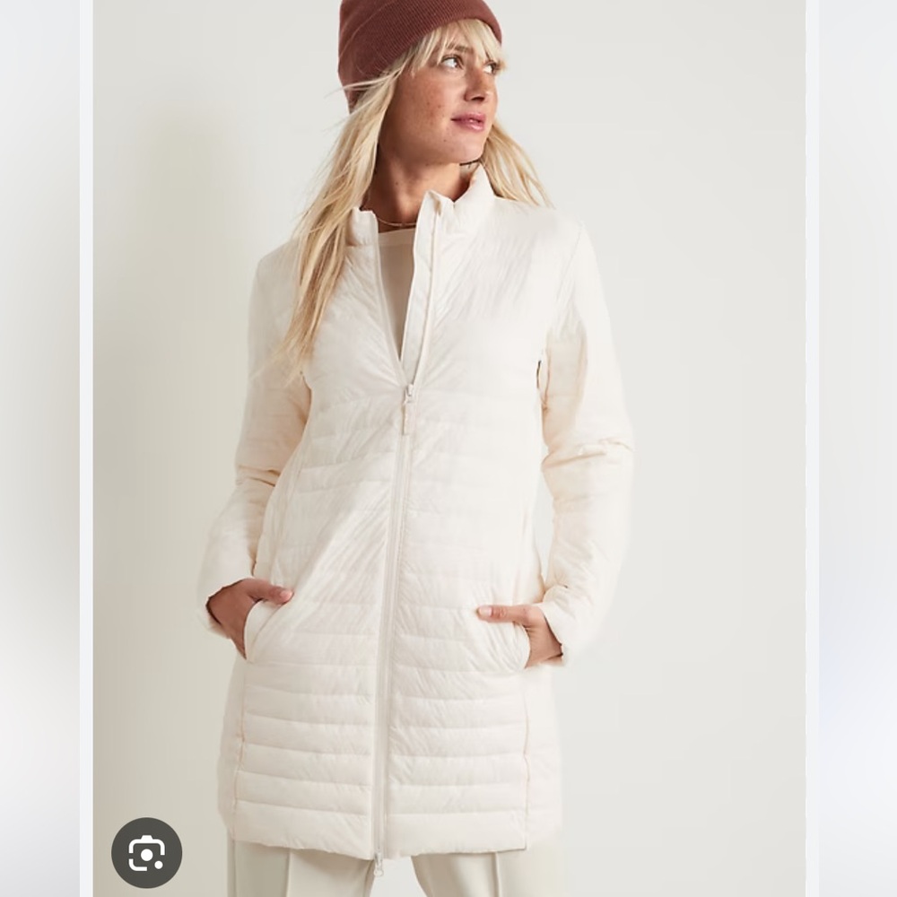 Old Navy Women's Lightweight Tunic length water resistant Puffer Coat